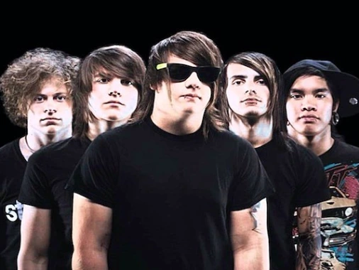 11 - 2019 - Alternative Press Magazine