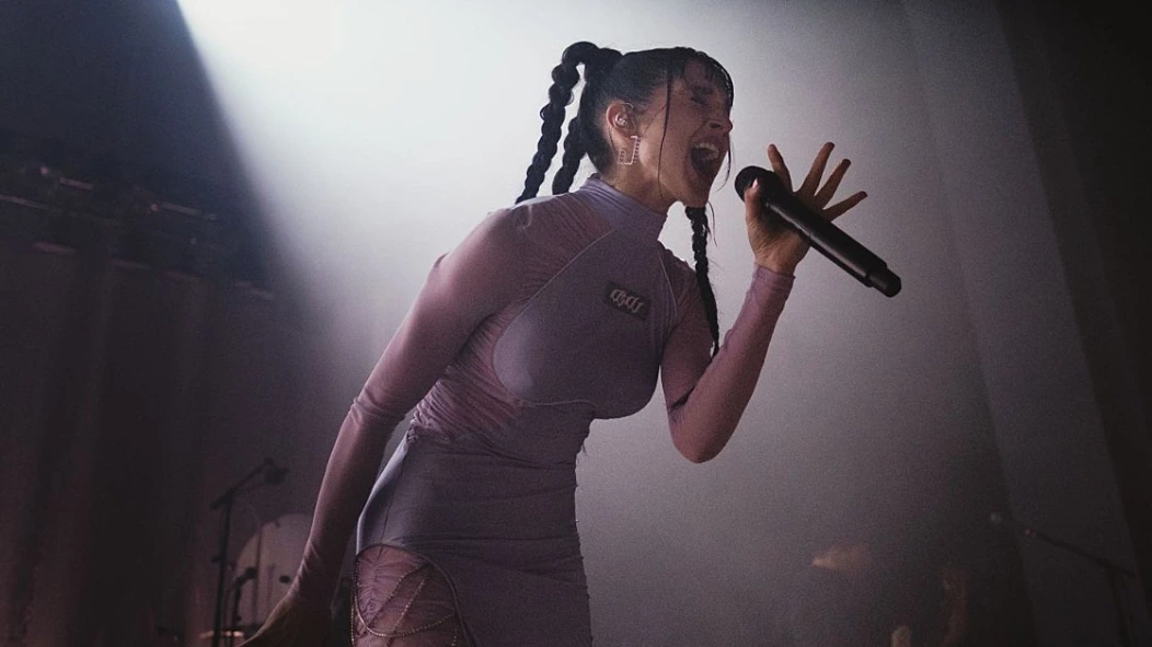 Poppy announces one-night-only livestream experience via Veeps