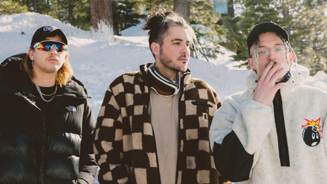 CHASE ATLANTIC LOST IN HEAVEN visual data 5