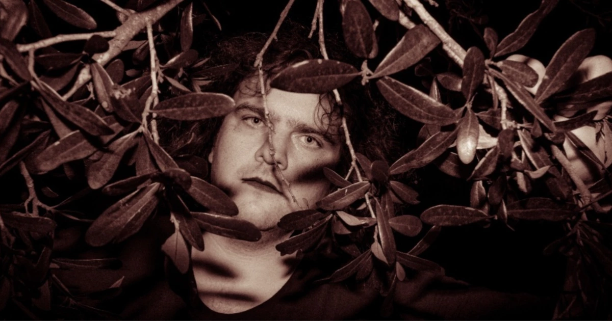 Deedee of MSPAINT announces debut album Starting Not To Hurt