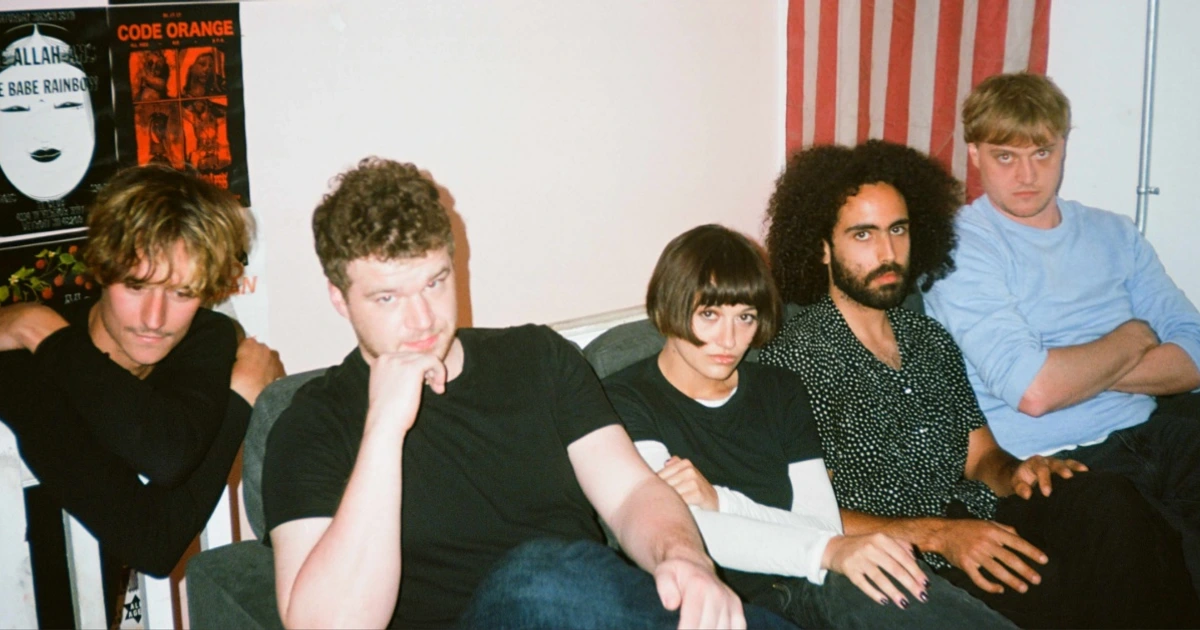 Backstage with Slow Fiction