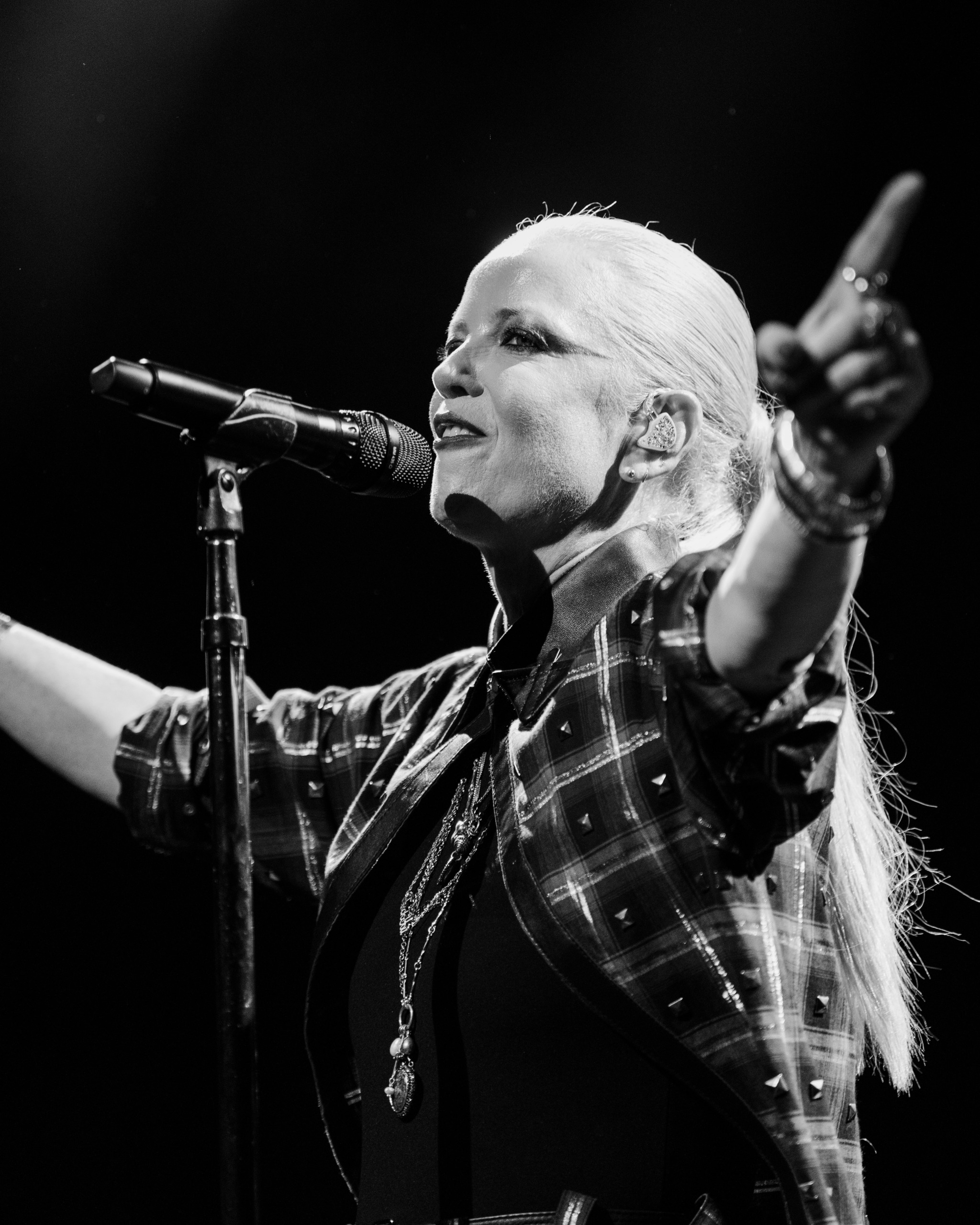 Garbage bring the Happy Endings tour to Brooklyn Paramount