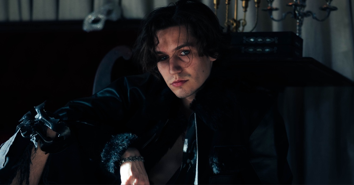 Huddy taps Pierce The Veil’s Vic Fuentes for “Burn The Ballroom Down” Huddy taps Pierce The Veil’s Vic Fuentes for “Burn The Ballroom Down”