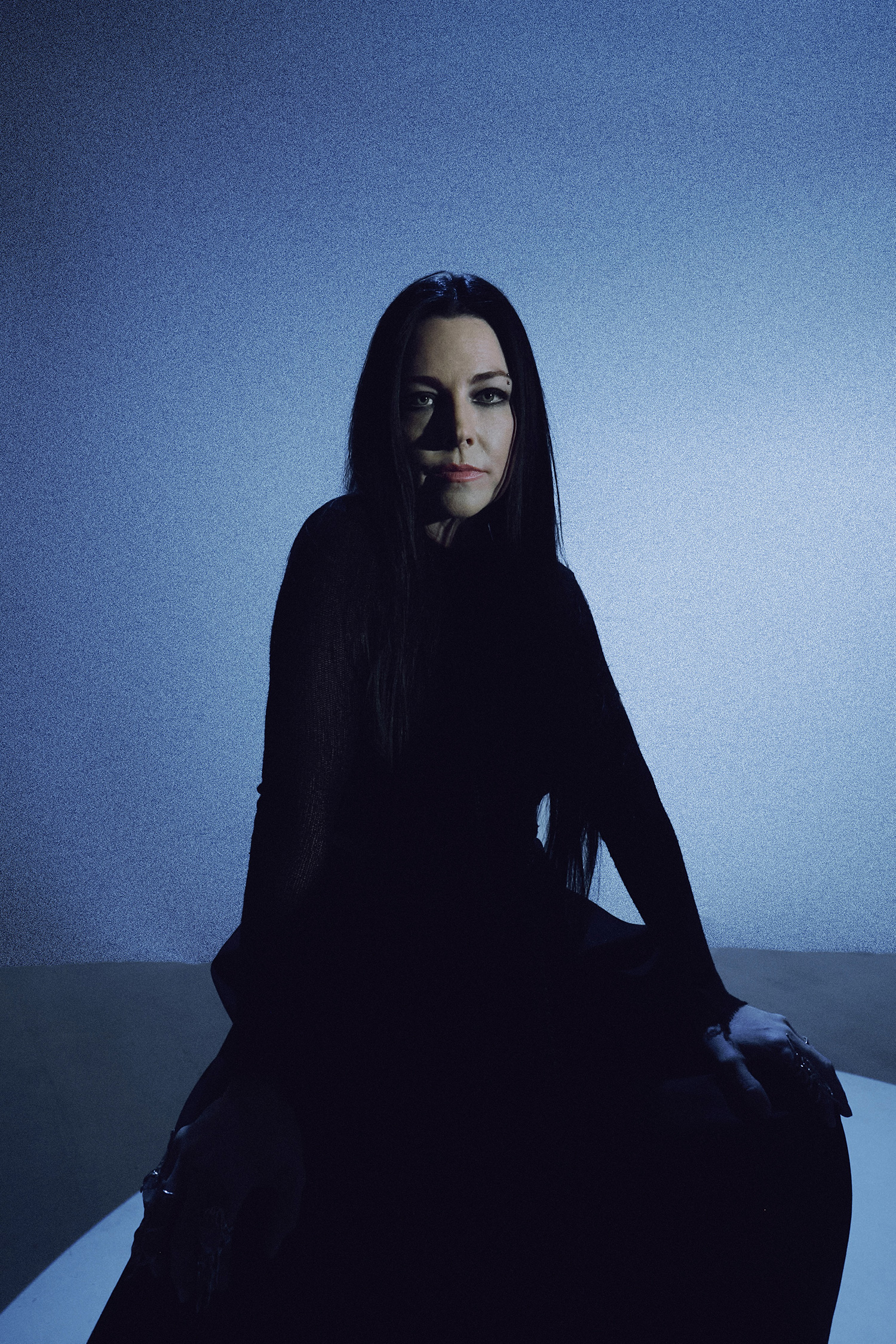 EVANESCENCE7496-copy